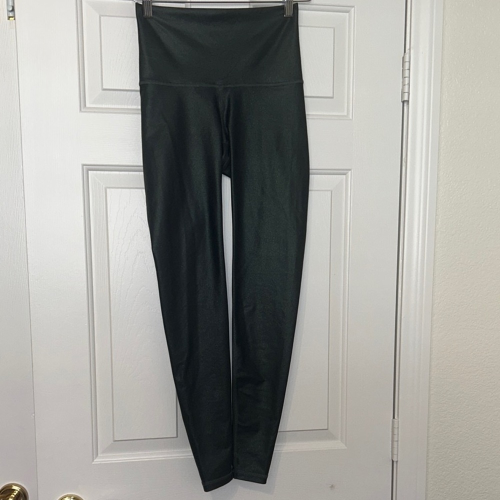 Old Navy Active High-Waisted Shimmery Black Leggings-Small